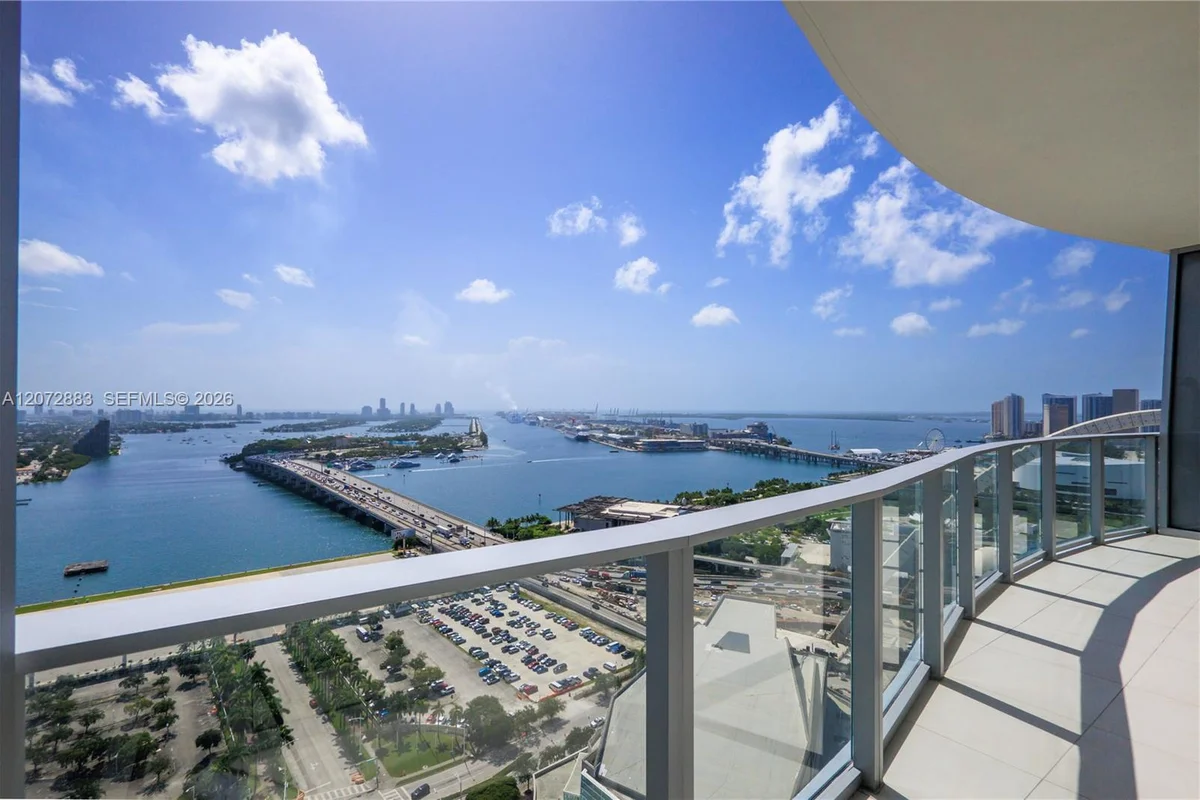 1400 Biscayne Blvd #3003, Miami: photo 1 of 42