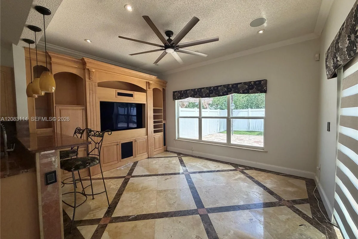 4305 SW 153rd Ave, Miramar: photo 1 of 24