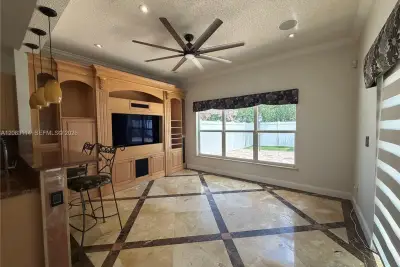 4305 SW 153rd Ave, Miramar: photo 1 of 24