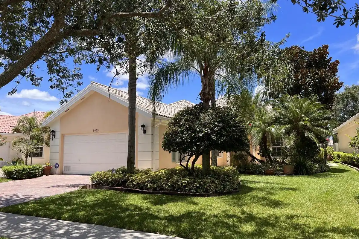8095 Laborie Ln, Wellington: photo 1 of 38