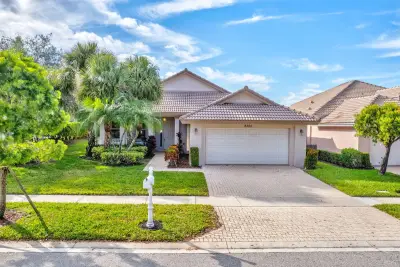 2305 Sailfish Cove Dr, West Palm Beach: photo 1 of 73