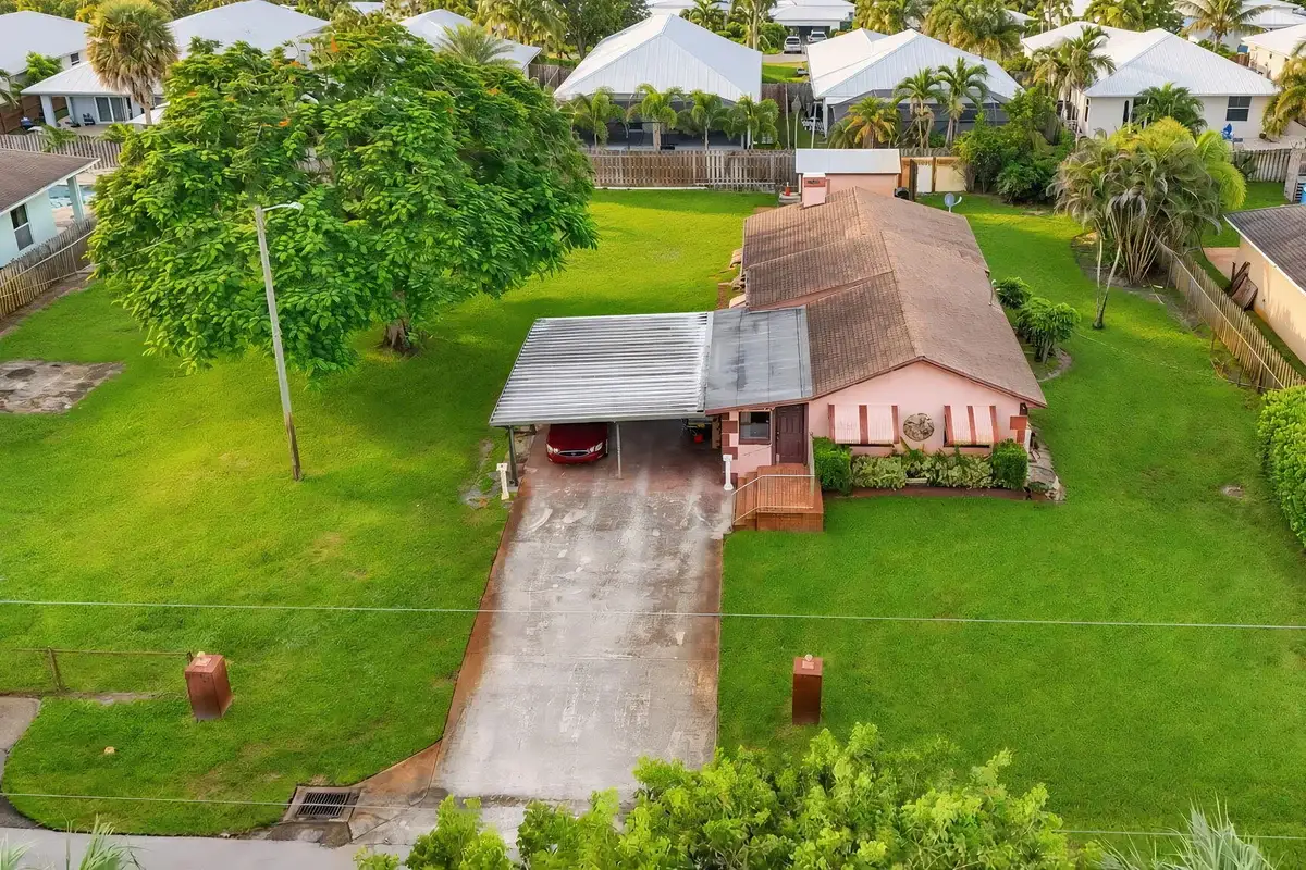 17596 Cinquez Park Rd W, Jupiter: photo 1 of 68
