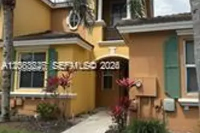 1040 NE 42nd Pl, Homestead: photo 1 of 18