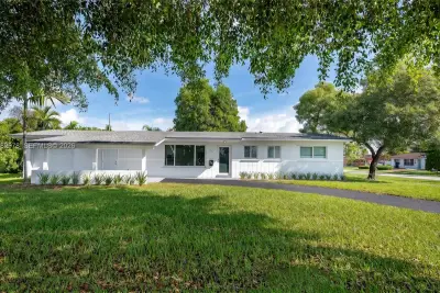 10441 SW 46th Ter, Miami: photo 1 of 20