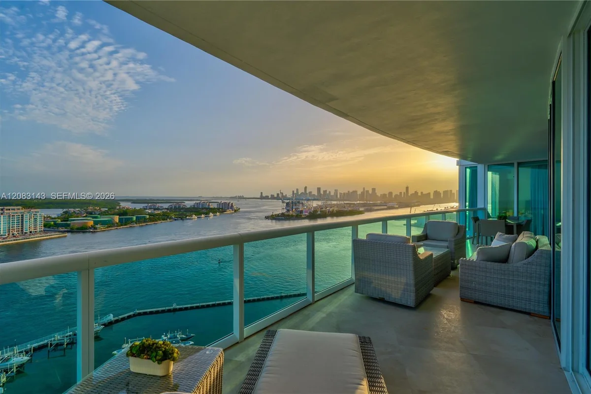 1000 S Pointe Dr #2202, Miami Beach: photo 1 of 52