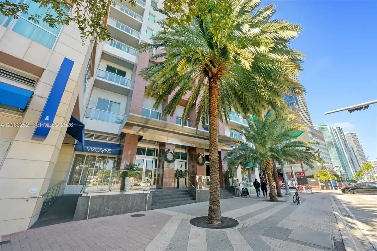 244 Biscayne Blvd #451, Miami: photo 1 of 15