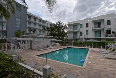 2100 Van Buren St #222, Hollywood: photo 1 of 20