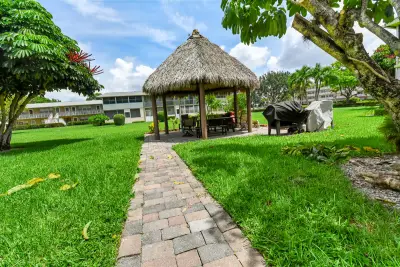 233 Windsor K, West Palm Beach: photo 1 of 14