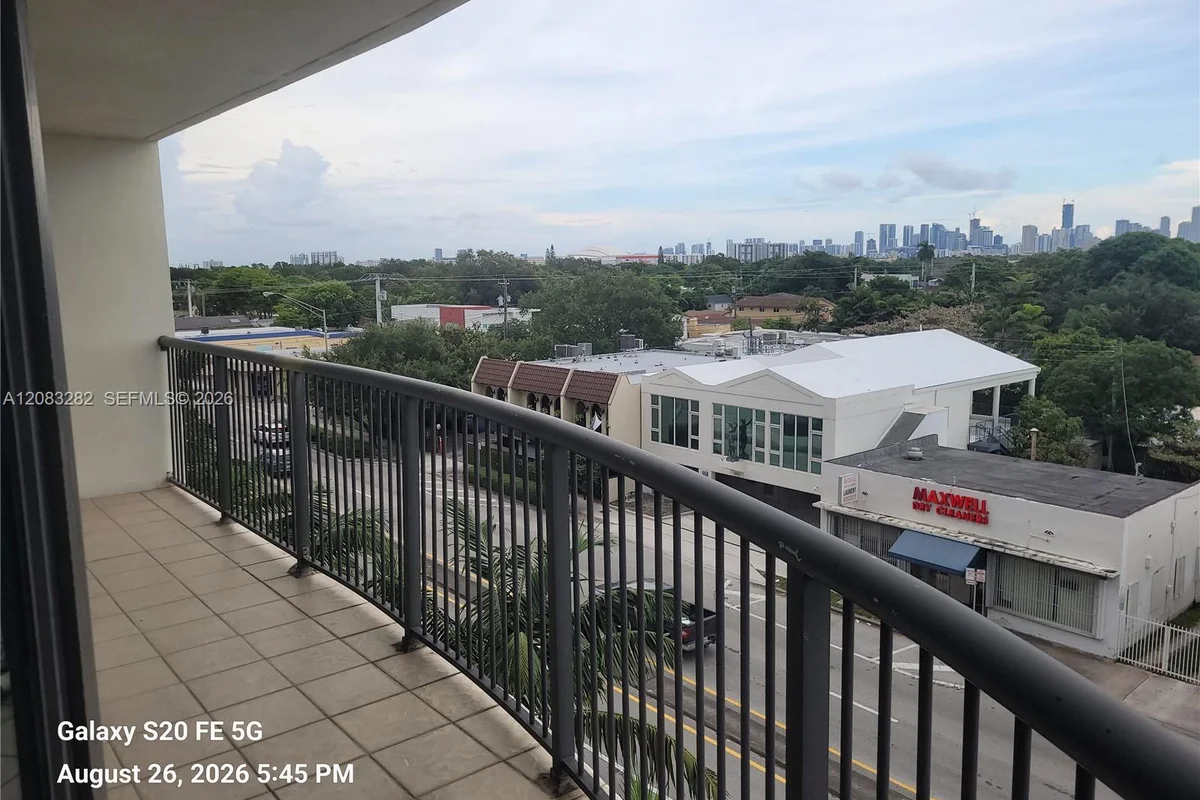 1690 SW 27th Ave #501, Miami: photo 1 of 12