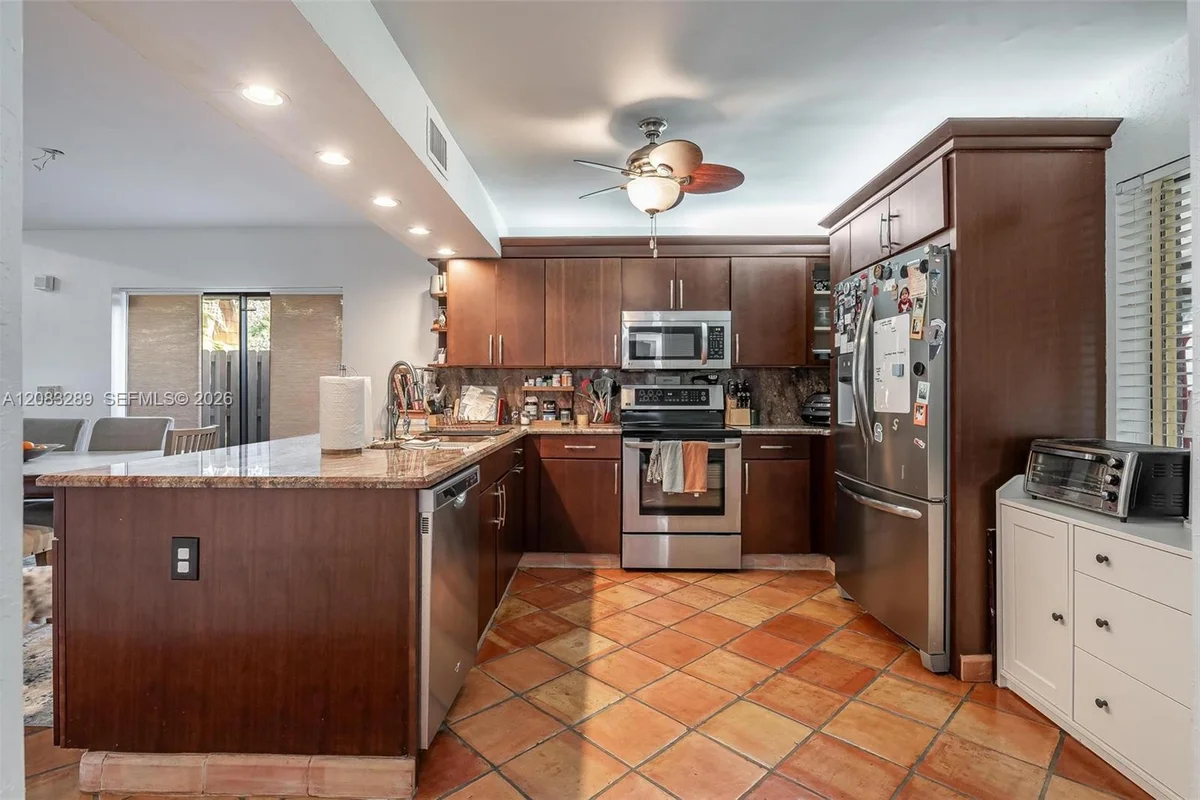 1427 SW 109th Way, Davie: photo 1 of 36