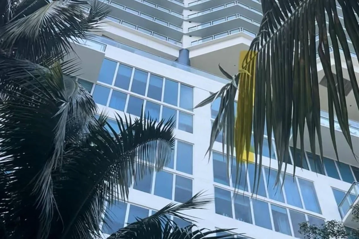 185 SW 7th St #1802, Miami: photo 1 of 39