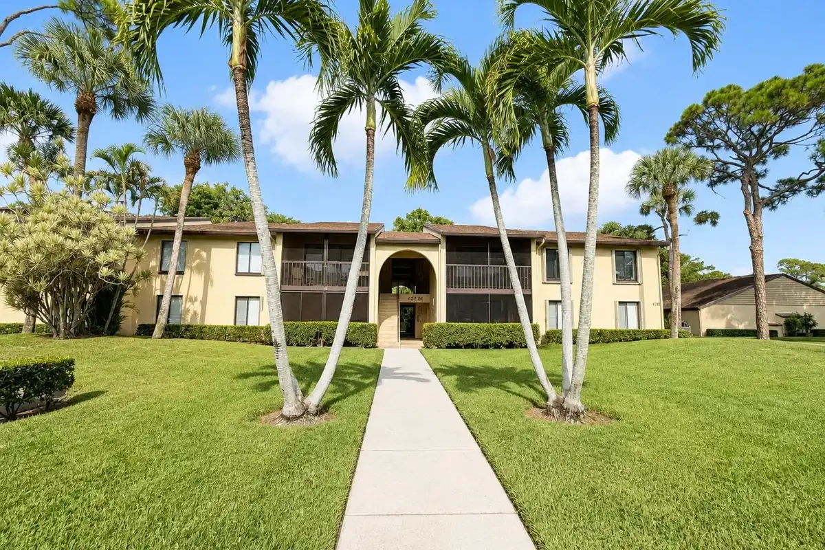628 Sea Pine Way #C2, Greenacres: photo 1 of 27