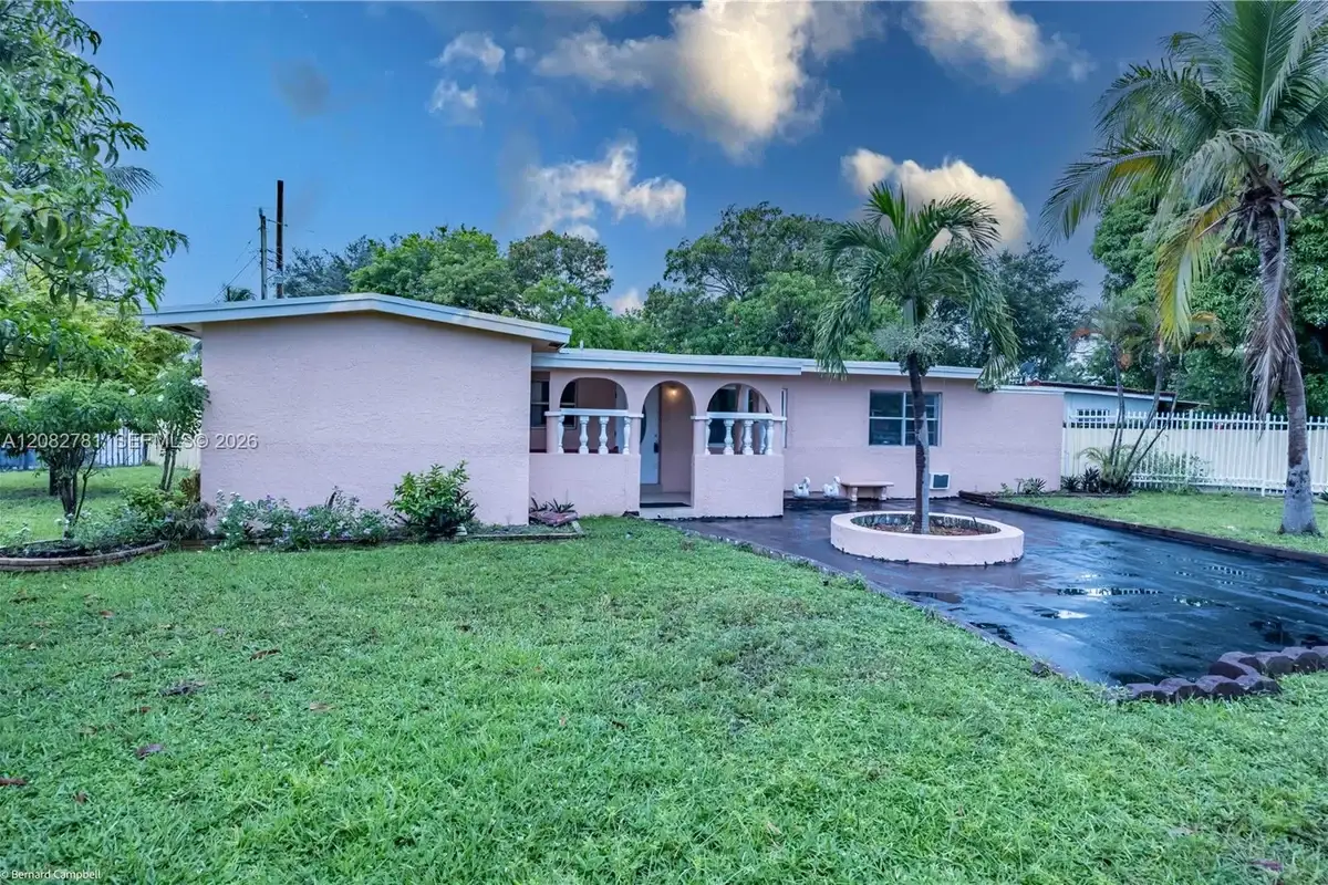 918 NW 13th Ct, Fort Lauderdale: photo 1 of 28