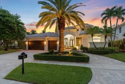 10821 Blue Palm St, Plantation: photo 1 of 40