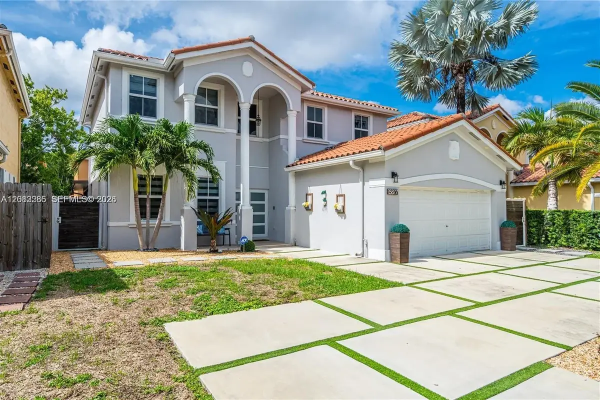 15877 SW 61st Way, Miami: photo 1 of 38
