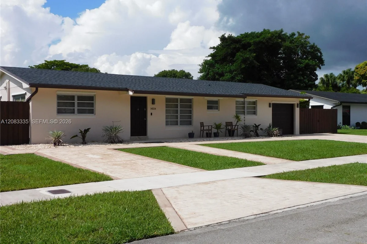 14524 SW 80th St, Miami: photo 1 of 43