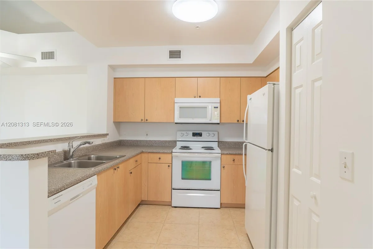 7920 N Nob Hill Rd #305, Tamarac: photo 1 of 17