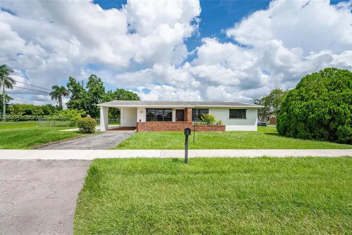 955 NW 15th St, Homestead: photo 1 of 34