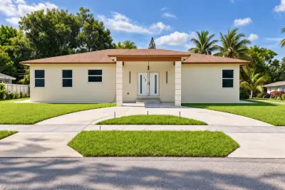 1720 NW 15th Ter, Fort Lauderdale: photo 1 of 14