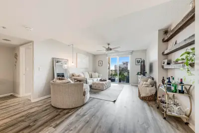 520 SE 5th Ave #1609, Fort Lauderdale: photo 1 of 27