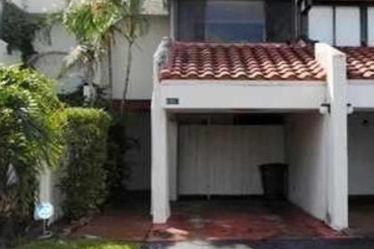 6557 Racquet Club Dr #121, Lauderhill: photo 1 of 27