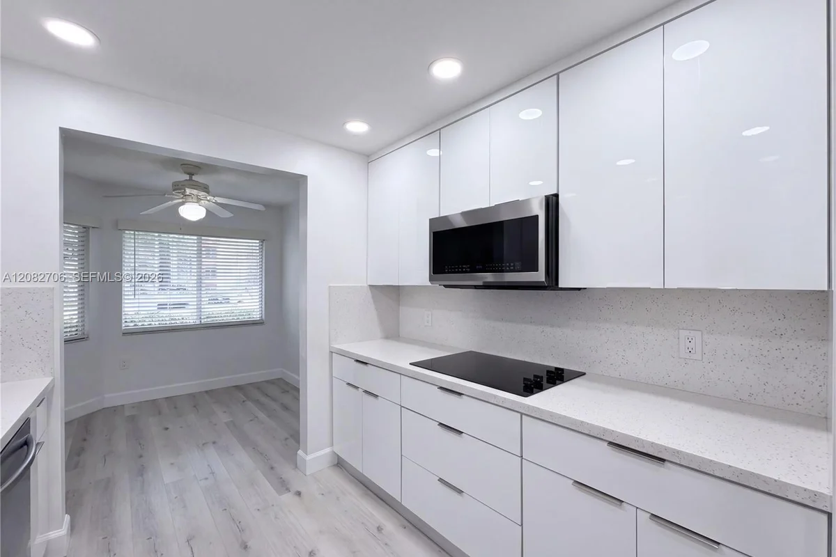 750 SW 138th Ave #103F, Pembroke Pines: photo 1 of 32