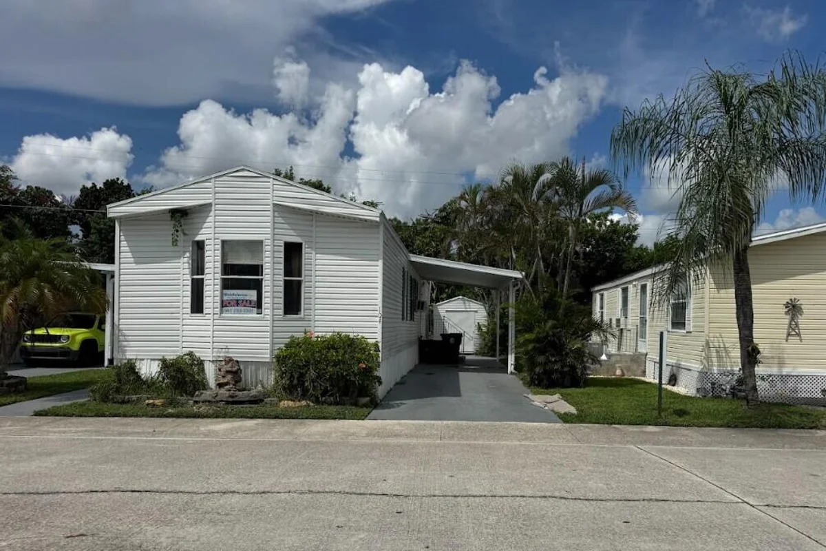 104 Plantation Blvd, Lake Worth: photo 1 of 9