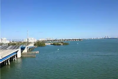 7899 NE Bayshore Ct #4E, Miami: photo 1 of 19