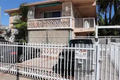 549 Meridian Ave #12, Miami Beach: photo 1 of 9