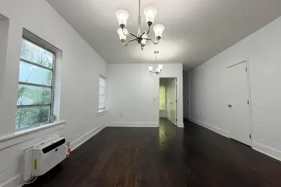 1849 Dewey St, Hollywood: photo 1 of 10
