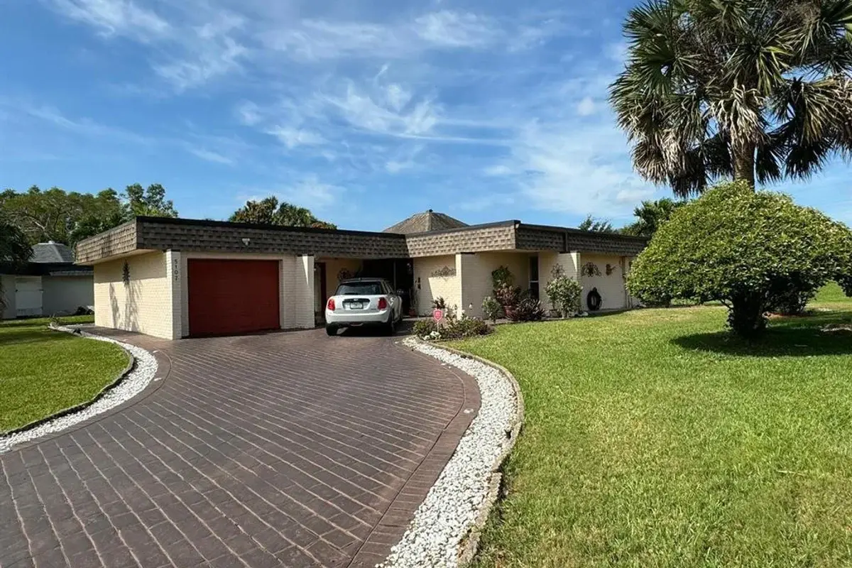 5107 Bayberry Ln, Tamarac: photo 1 of 28