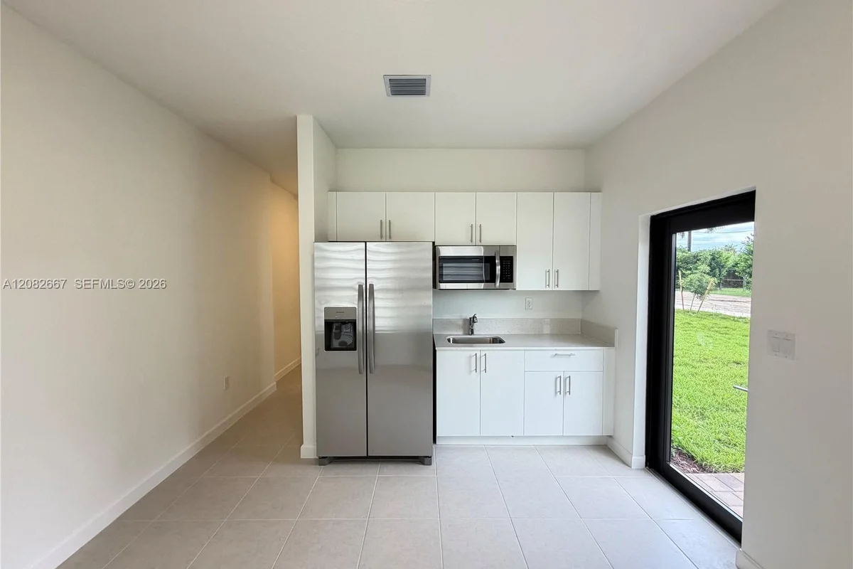 19111 SW 315 St #b, Homestead: photo 1 of 7
