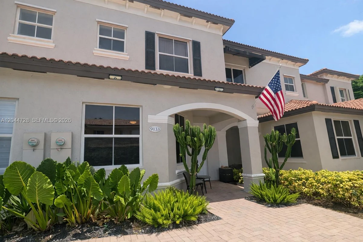 9133 SW 152nd Path, Miami: photo 1 of 23
