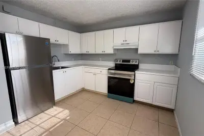 5436 NW 19th St #5408, Lauderhill: photo 1 of 18
