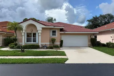 7705 Highlands Cir, Margate: photo 1 of 60