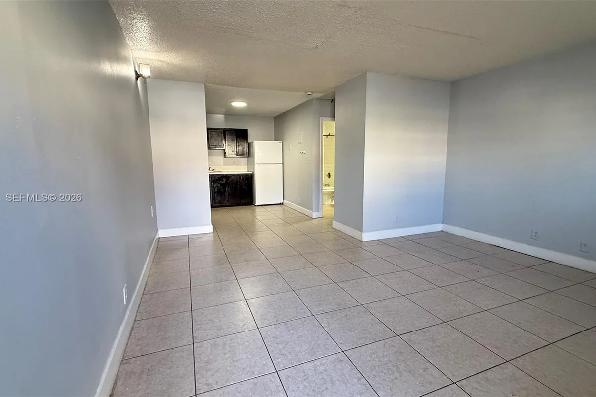 5432 NW 18th Pl, Lauderhill: photo 1 of 9