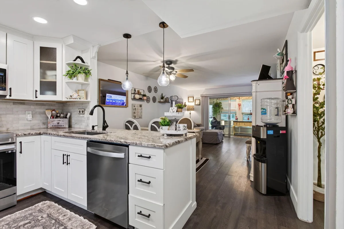 7500 NW 5th Ct #108, Margate: photo 1 of 32