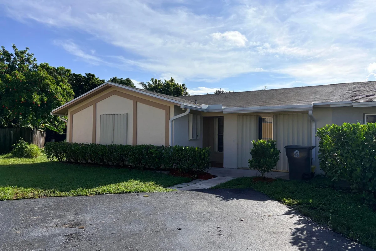 8732 Satalite Ter, Lake Park: photo 1 of 21