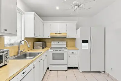 2538 Boundbrook Dr S #137, West Palm Beach: photo 1 of 40