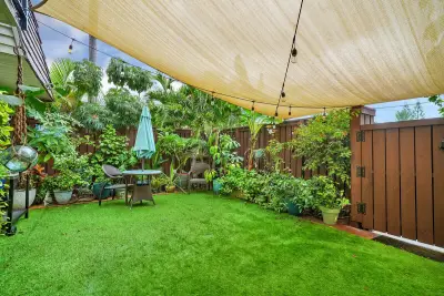 2716 SW 15th St, Deerfield Beach: photo 1 of 25
