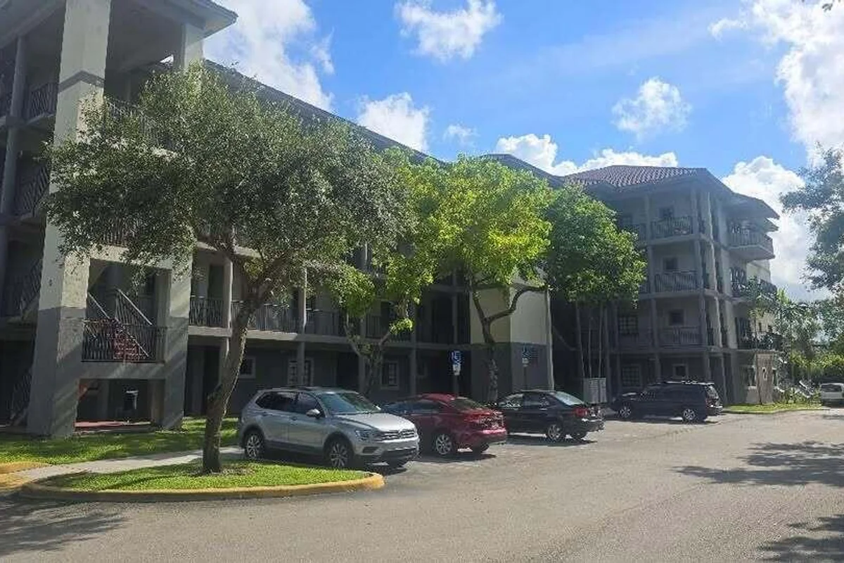 2801 Riverside Dr #107-S, Coral Springs: photo 1 of 12