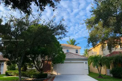 3652 Falcon Ridge Cir, Weston: photo 1 of 44
