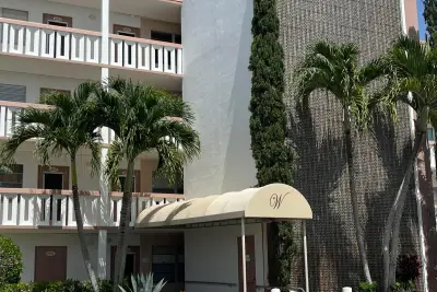 4093 Wolverton E, Boca Raton: photo 1 of 25
