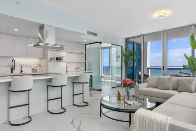 6899 Collins Ave #1008, Miami Beach: photo 1 of 55