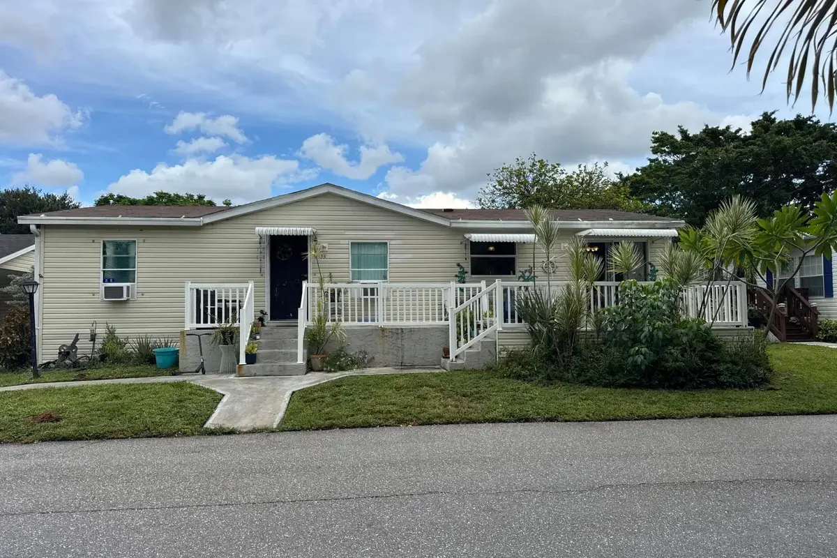 2555 Pga Blvd #305, Palm Beach Gardens: photo 1 of 16