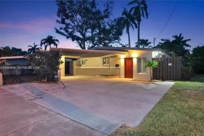 515 SW 12th St #2, Fort Lauderdale: photo 1 of 28