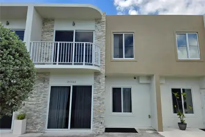 25901 SW 139th Ct, Homestead: photo 1 of 18