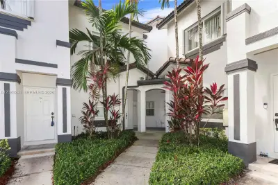 2324 SE 23rd Rd, Homestead: photo 1 of 16