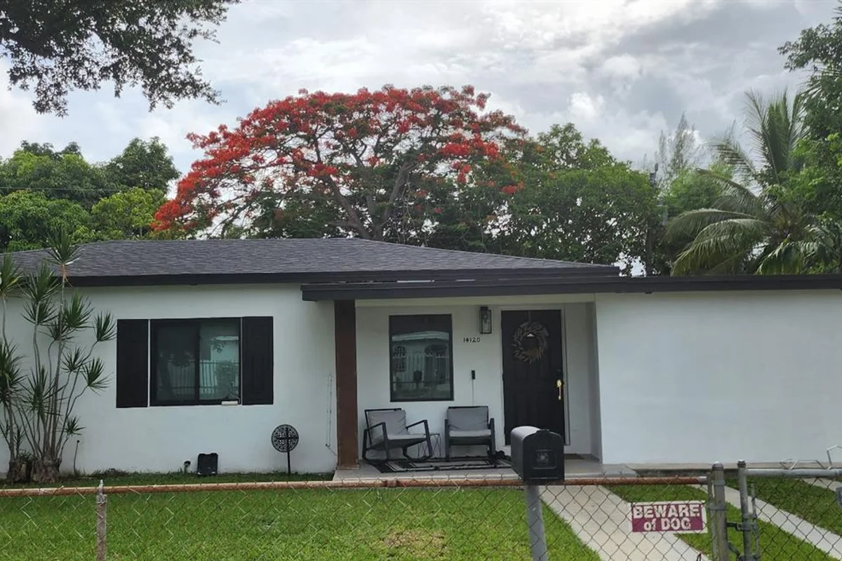 House in Miami: photo 1 of 3