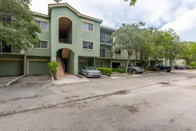 350 Crestwood Cir #203, Royal Palm Beach: photo 1 of 20
